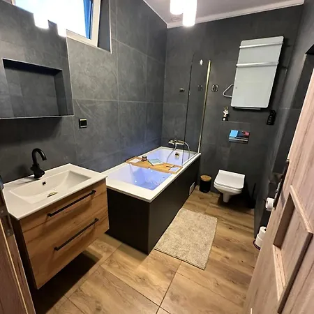 Slow Spot Przy Lesie Ii